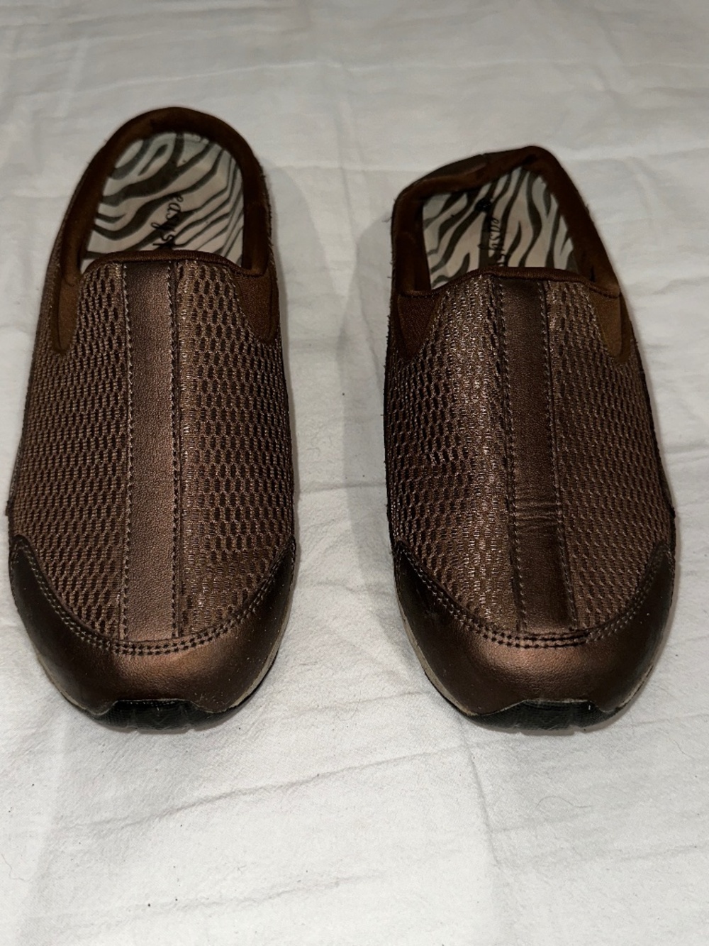 Easy Spirit Women’s 7M Bronze Metallic Slip-On Walking Shoes Comfort Mesh